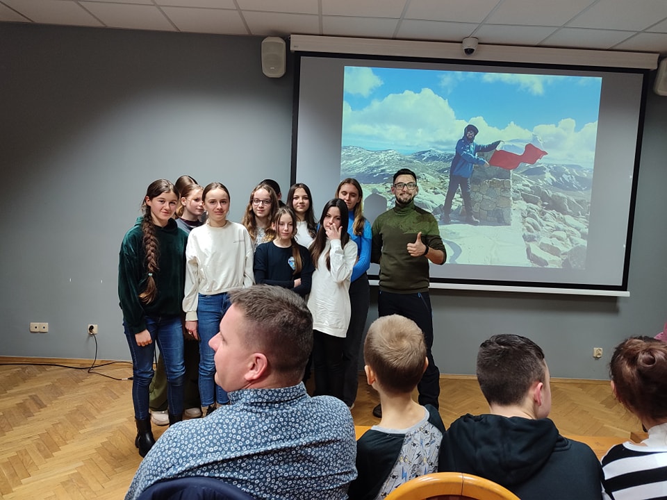 spotkanie z podróznikiem - uczniowie SP2 Istebna spotkanie z podróznikiem - uczniowie SP2 Istebna