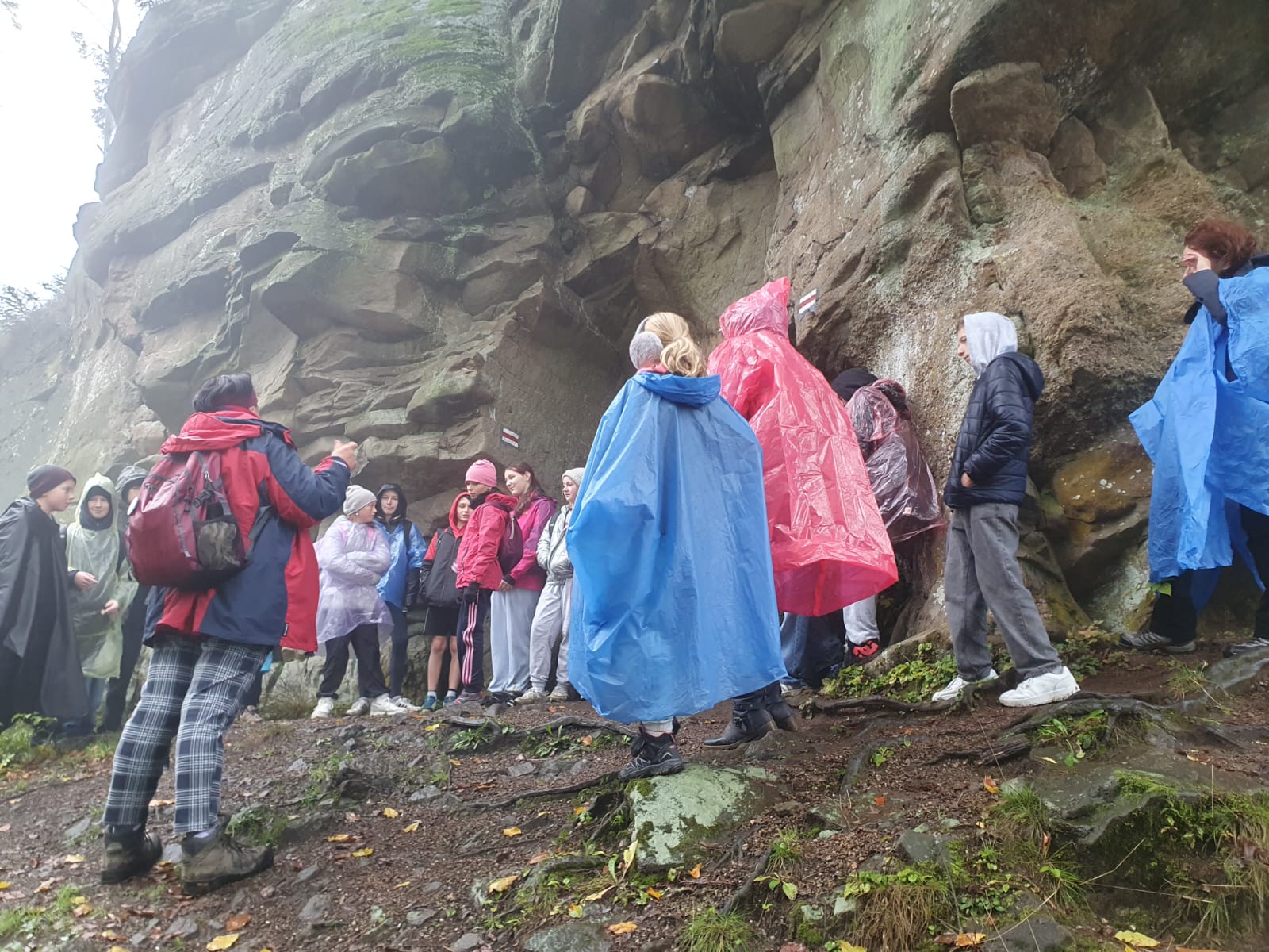 Rajd Kukuczki uczniowie w górach