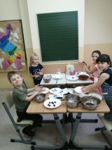Świąteczne wypieki w SP2 Istebna- kl.1